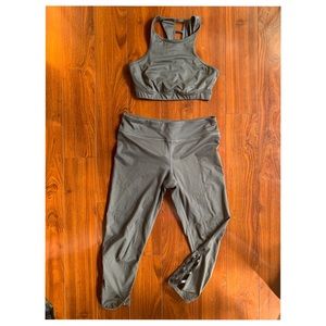 Workout set (sports bra & leggings)